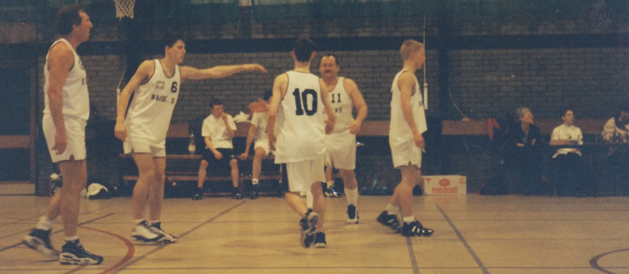 L-R (including background): Gordon Meadows, me aged ~17 [#6], Jonny Harker, Steve Ferguson [#10], can’t remember [#11], Adrian Bennett, mum(!), Tom Critchlow (table official)